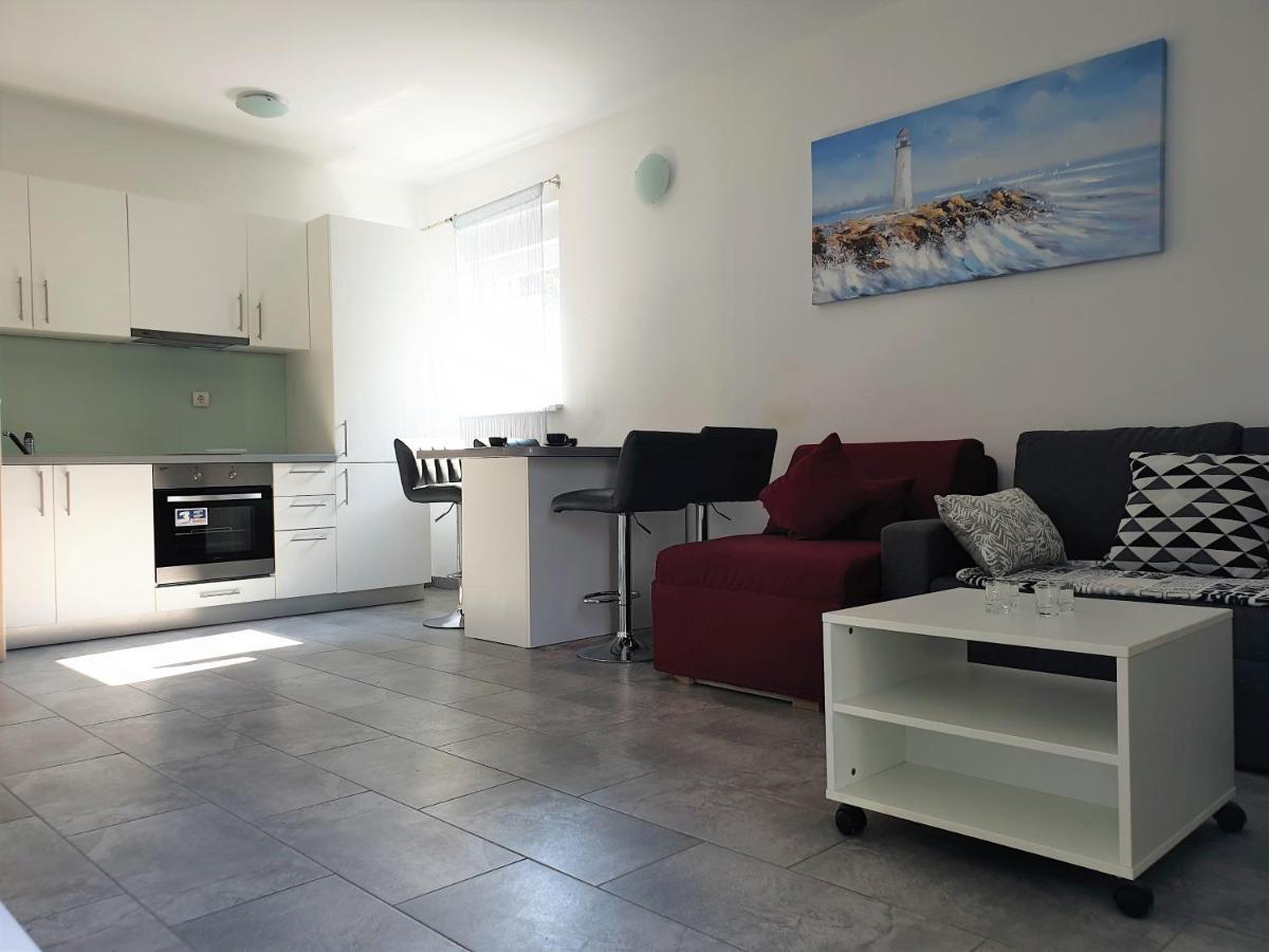 Summer Holiday Apartments Novalja Phòng bức ảnh